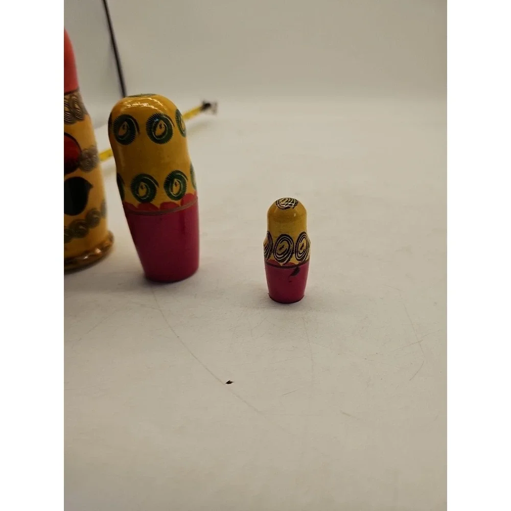 Nesting Dolls Russian Matryoshka Dolls Set of Three Vintage